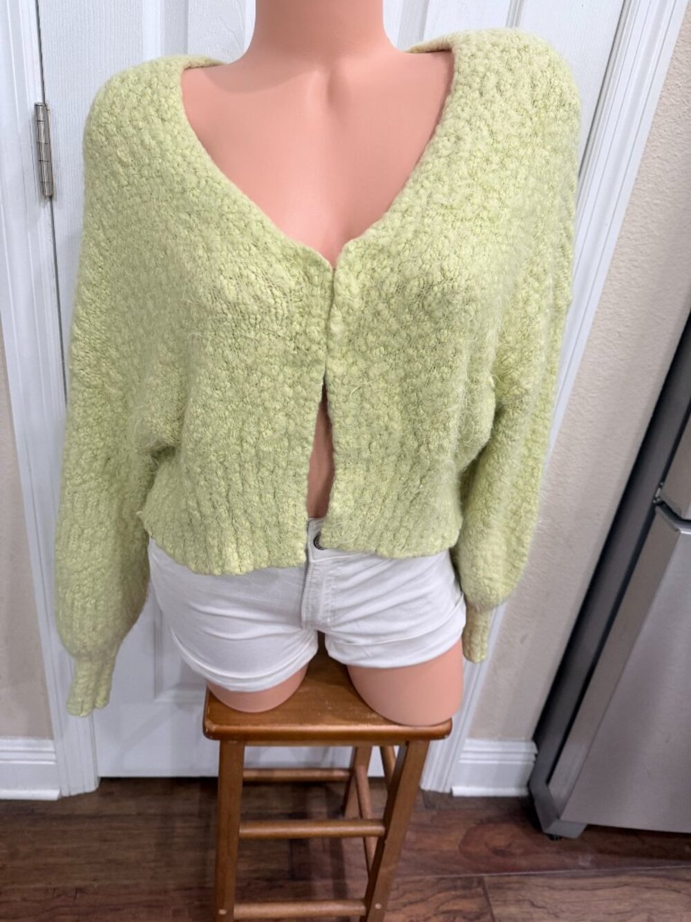Louna Fuzzy Boucle Cropped Cardigan Sweater Celery Pistachio Yellow Green Small